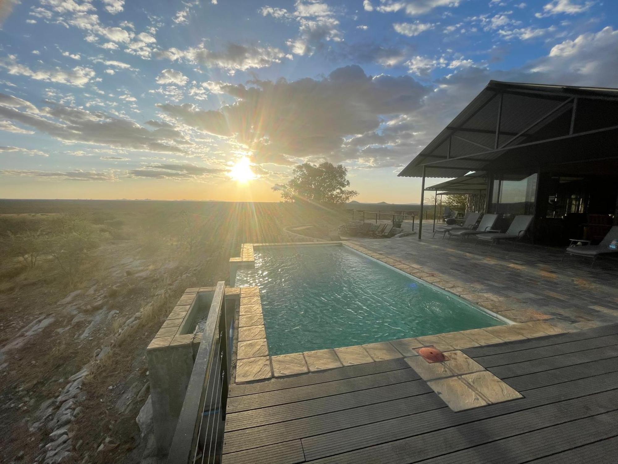 Aloegrove Safari Lodge Otjiwarongo Exterior photo